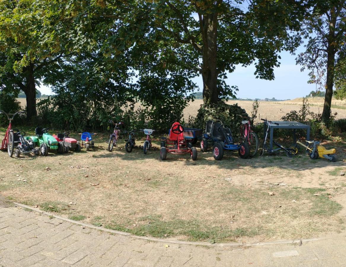 “In Oans Oefje” Parel In De Polder! Apartment Lewedorp Bagian luar foto